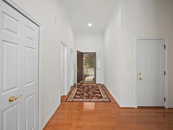 7372 Harbour Light Ct — exterior photo