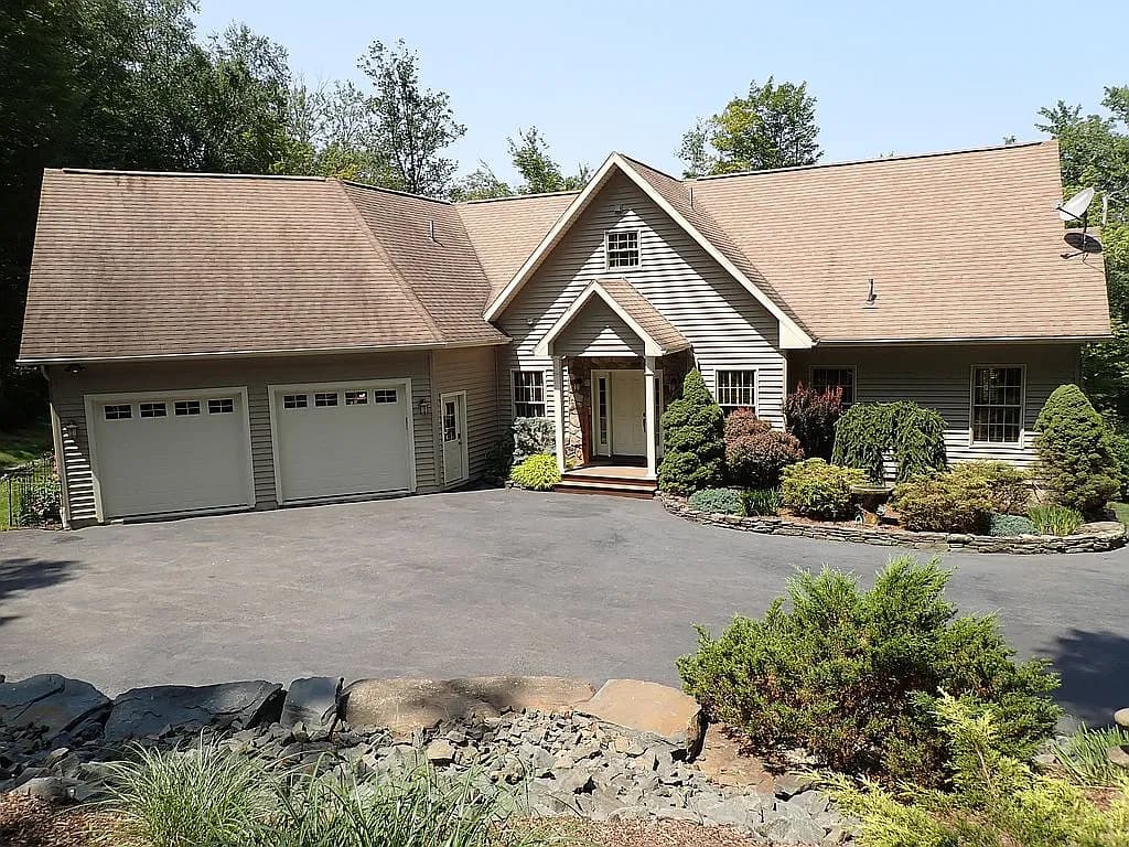 151 Tanbark Dr — exterior photo