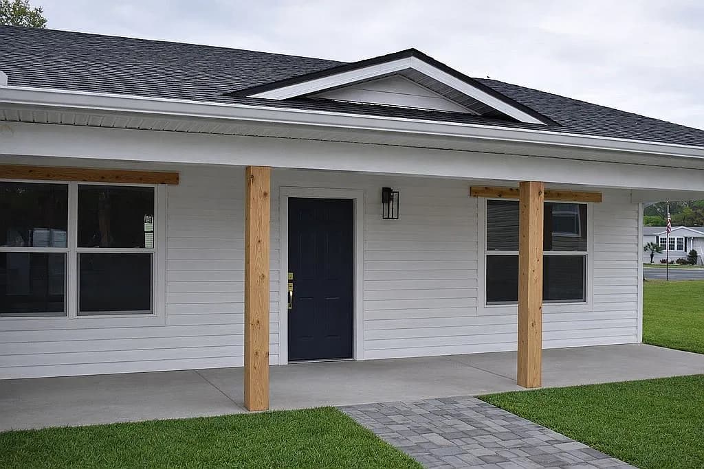 102 Gator Ct — exterior photo