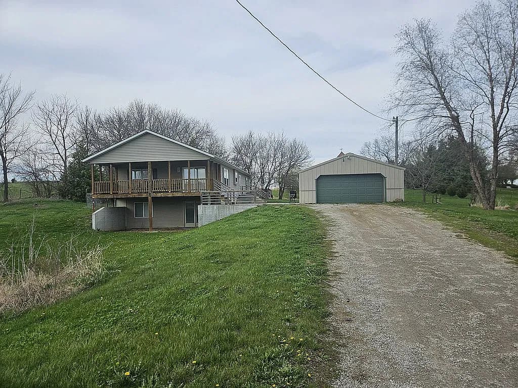 1845 Highway T15 — exterior photo