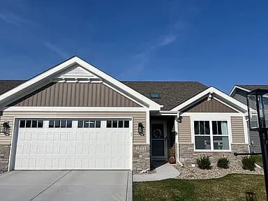 12712 Woodside Dr — exterior photo