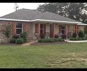 385 H Strange Rd — exterior photo