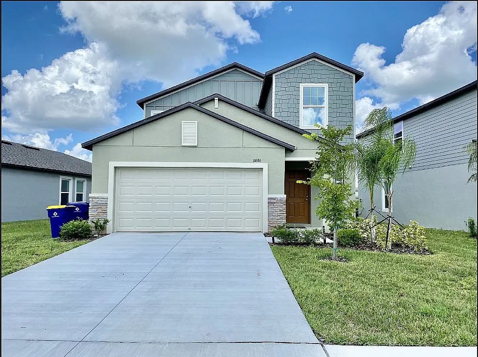 11686 Radiant Shore Loop — exterior photo