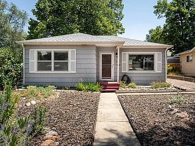 113 N Logan Ave — exterior photo