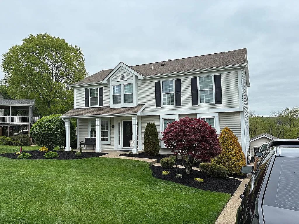 22 Robin Dr — exterior photo