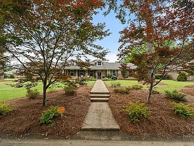 100 Greenwood Pl — exterior photo