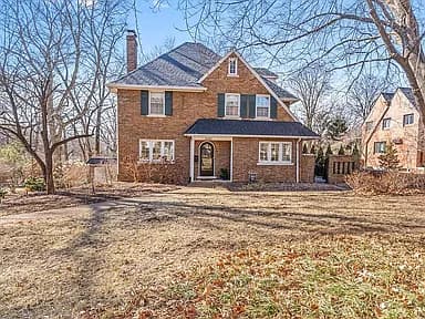 2121 S Illini Rd — exterior photo