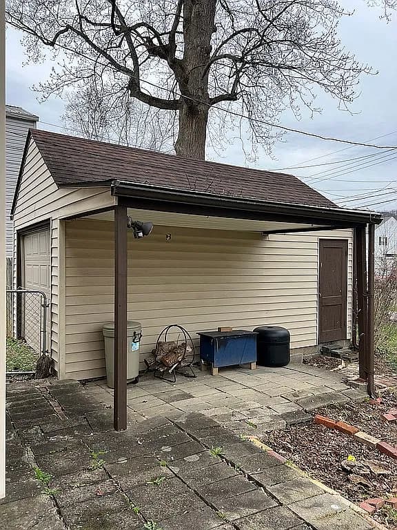 3710 Washington Ave SE — exterior photo