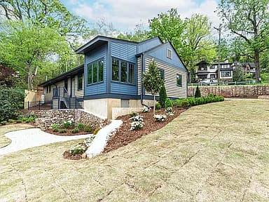 2754 Milner Ct S — exterior photo