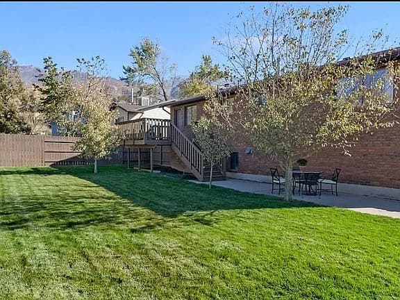 5655 S Village Way — exterior photo