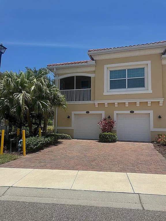 4296 Expedition Way — exterior photo