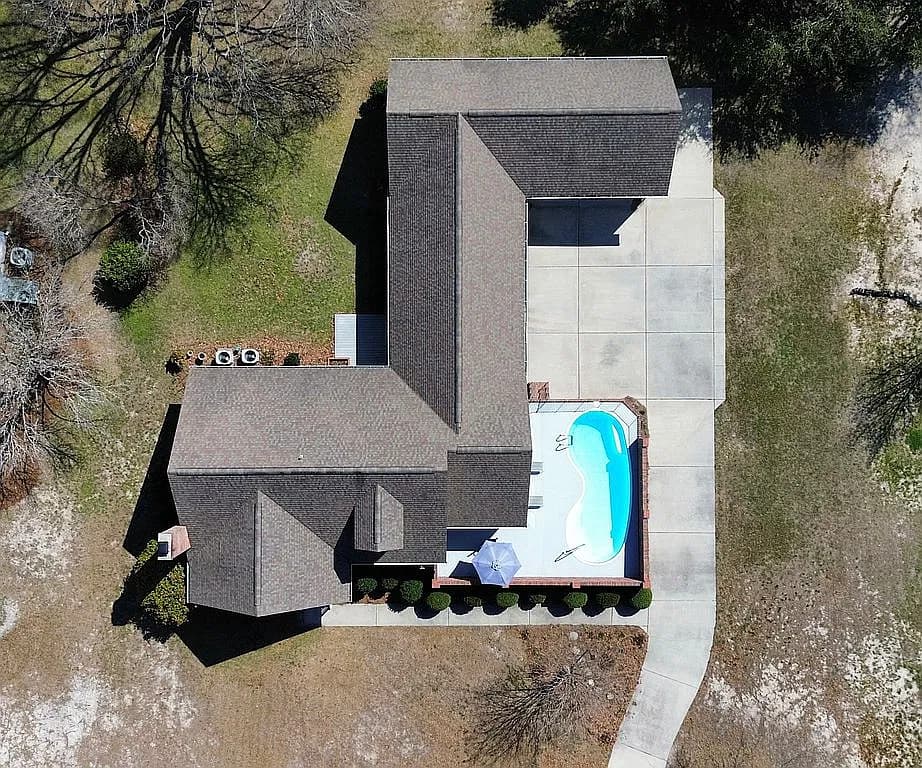 121 Spring Creek Ln — exterior photo
