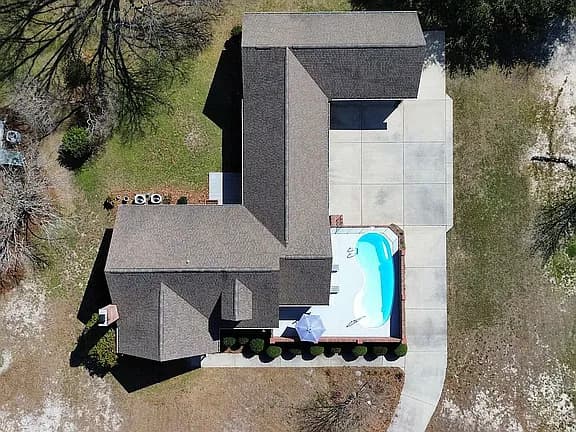121 Spring Creek Ln — exterior photo