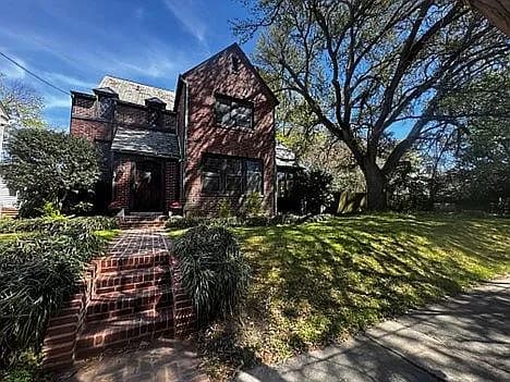 1418 Armistead Bridge Rd — exterior photo