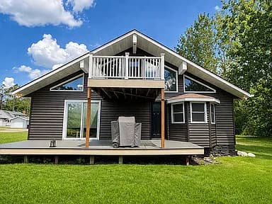 402 Dale Dr SE — exterior photo