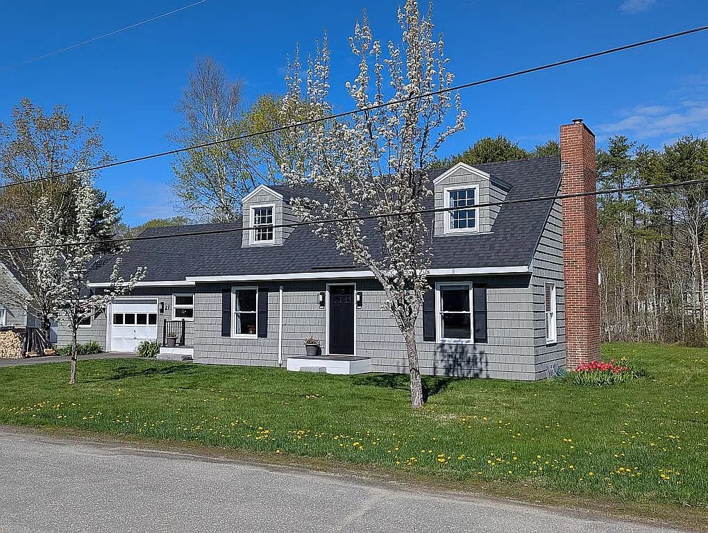 27 Pleasant St — exterior photo