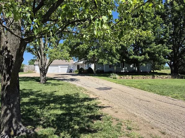 3632 SE Croco Rd — exterior photo