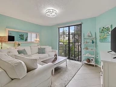 630 Sapodilla Ave APT 416 — exterior photo