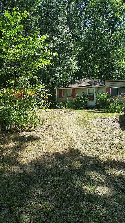 1735 Clark Lake Rd — exterior photo