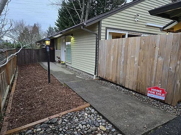15787 SW Village Cir #A — exterior photo