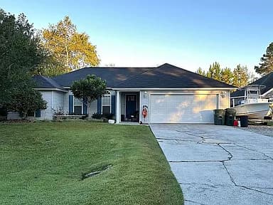 208 Burton Rd — exterior photo