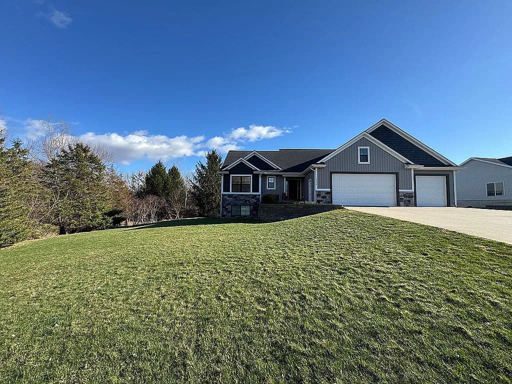 8848 Little Bass Ln — exterior photo