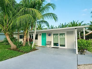 3813 NE Barbara Dr — exterior photo