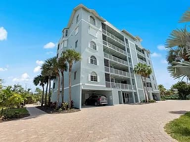 6691 Estero Blvd APT 102 — exterior photo