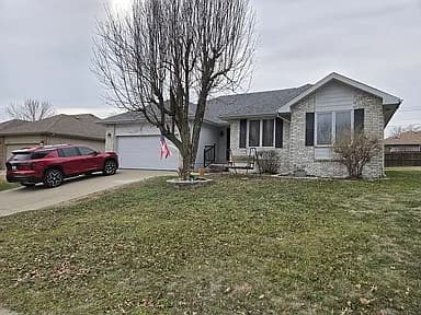 3237 S Nettleton Ave — exterior photo