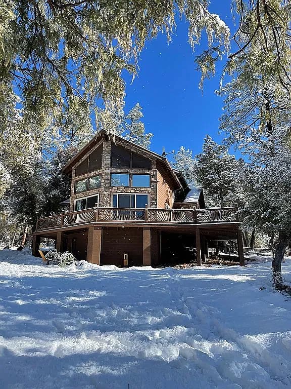 300 W Neal Spur — exterior photo