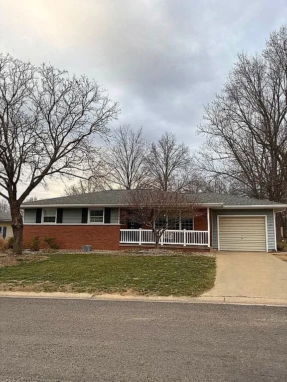 2101 Saint Michael Ct S — exterior photo