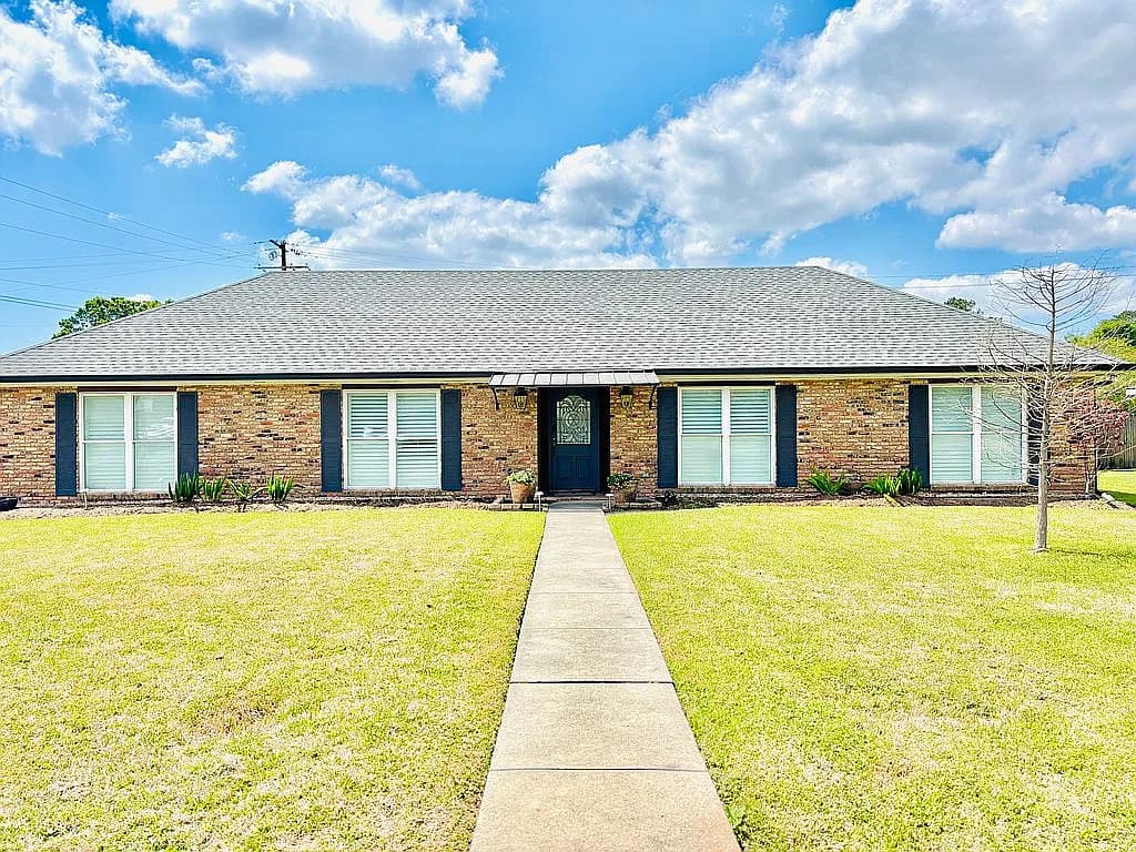436 Alonda Dr — exterior photo