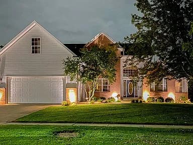 2505 Creekside Dr — exterior photo