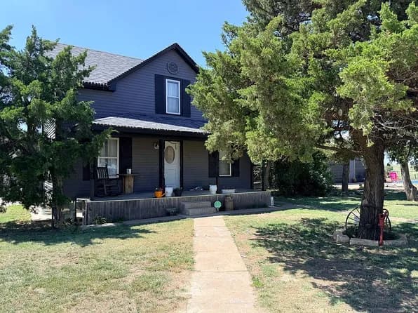 3798 184th St — exterior photo