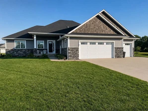 212 Windward Dr — exterior photo
