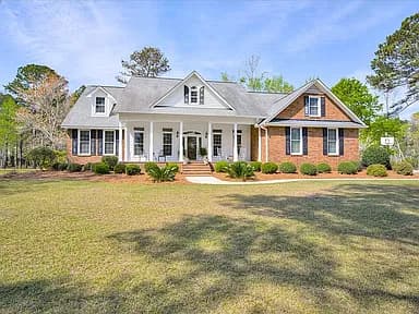 1490 Country Club Cir — exterior photo