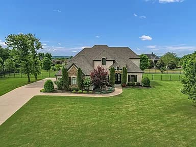 3879 W Norwood Pl — exterior photo