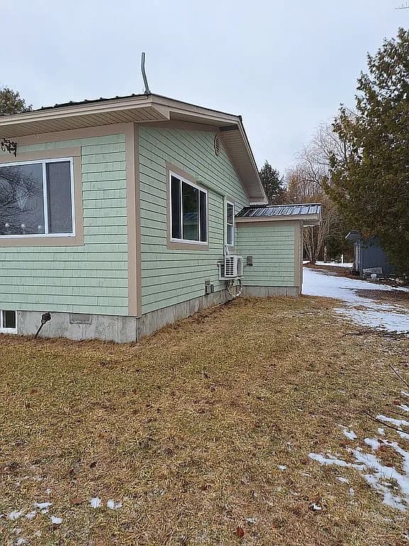 155 Deering Lake Rd — exterior photo