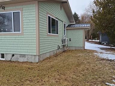 155 Deering Lake Rd — exterior photo