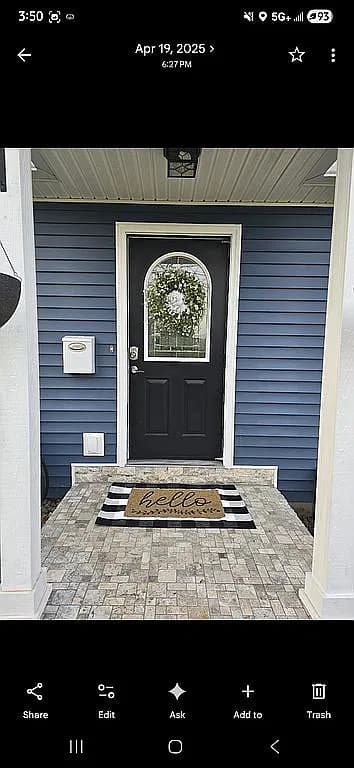 1586 Gene St — exterior photo