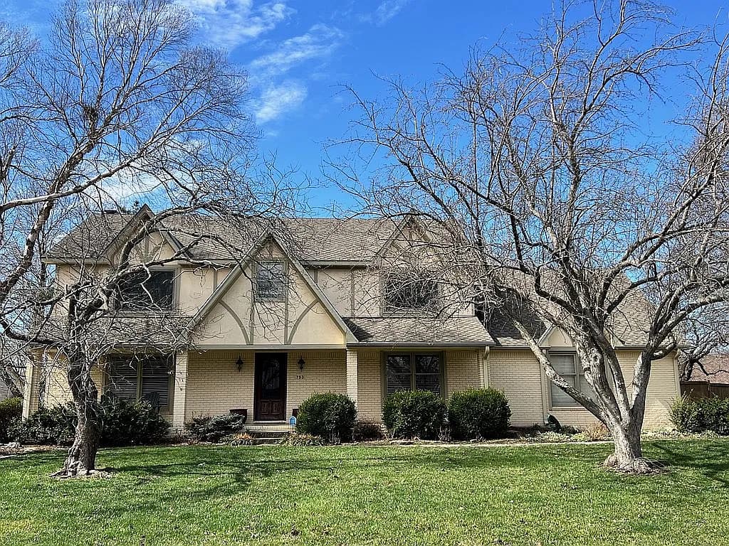753 N Sandpiper St — exterior photo