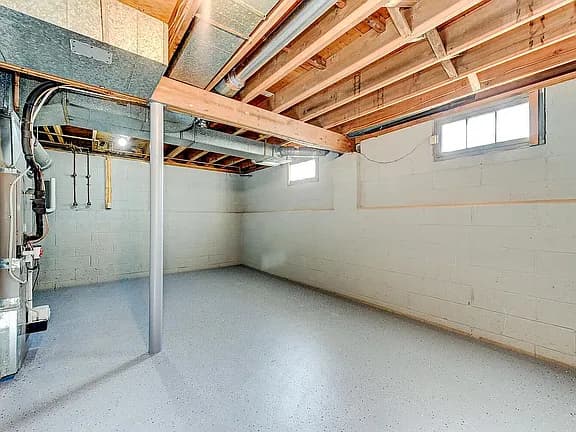 415 Elwood St — exterior photo