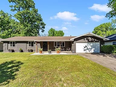 2453 S McCann Ave — exterior photo