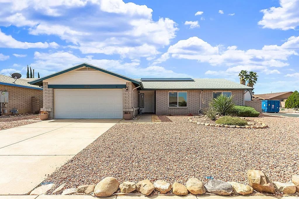 3244 Eagle Ridge Dr — exterior photo