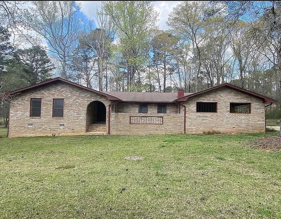 14 Bittersweet Ln — exterior photo