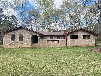 14 Bittersweet Ln — exterior photo