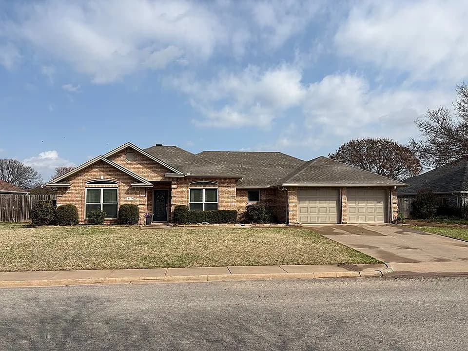 10 Park Place Cir — exterior photo