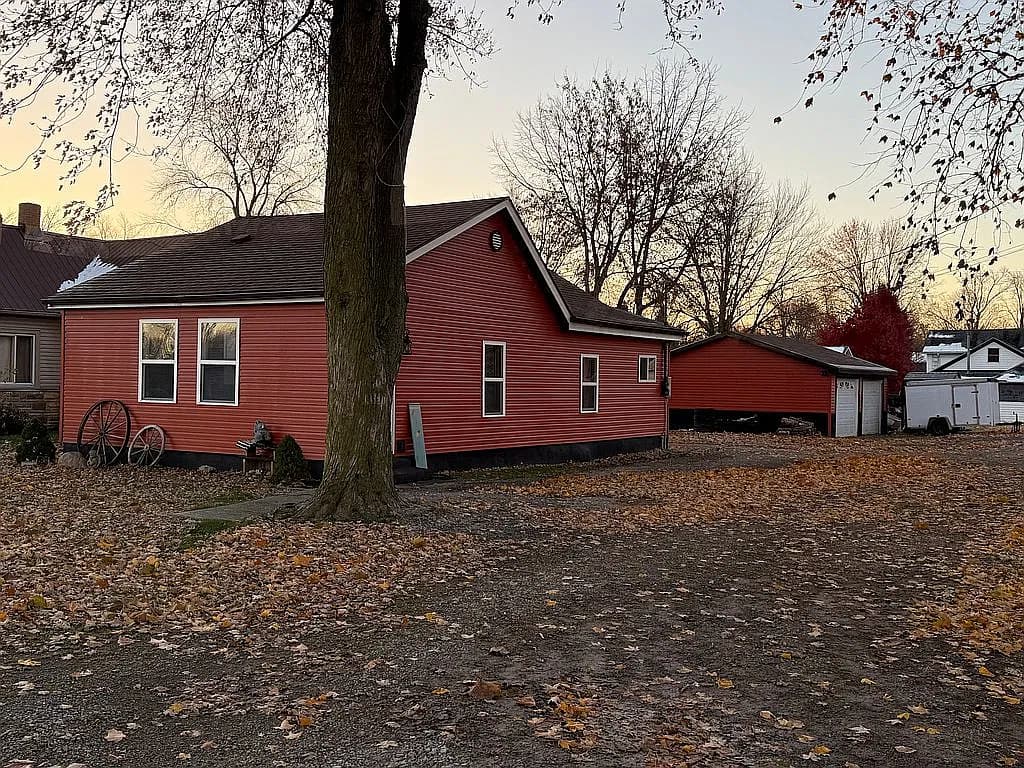 204 E Garfield St — exterior photo