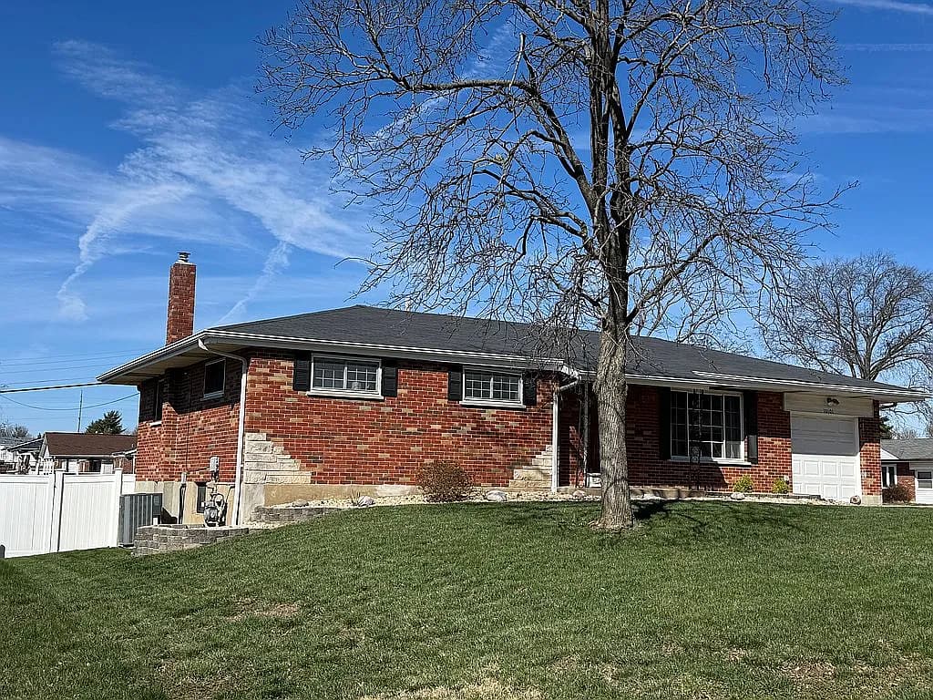 10101 Jeffleigh Ln — exterior photo