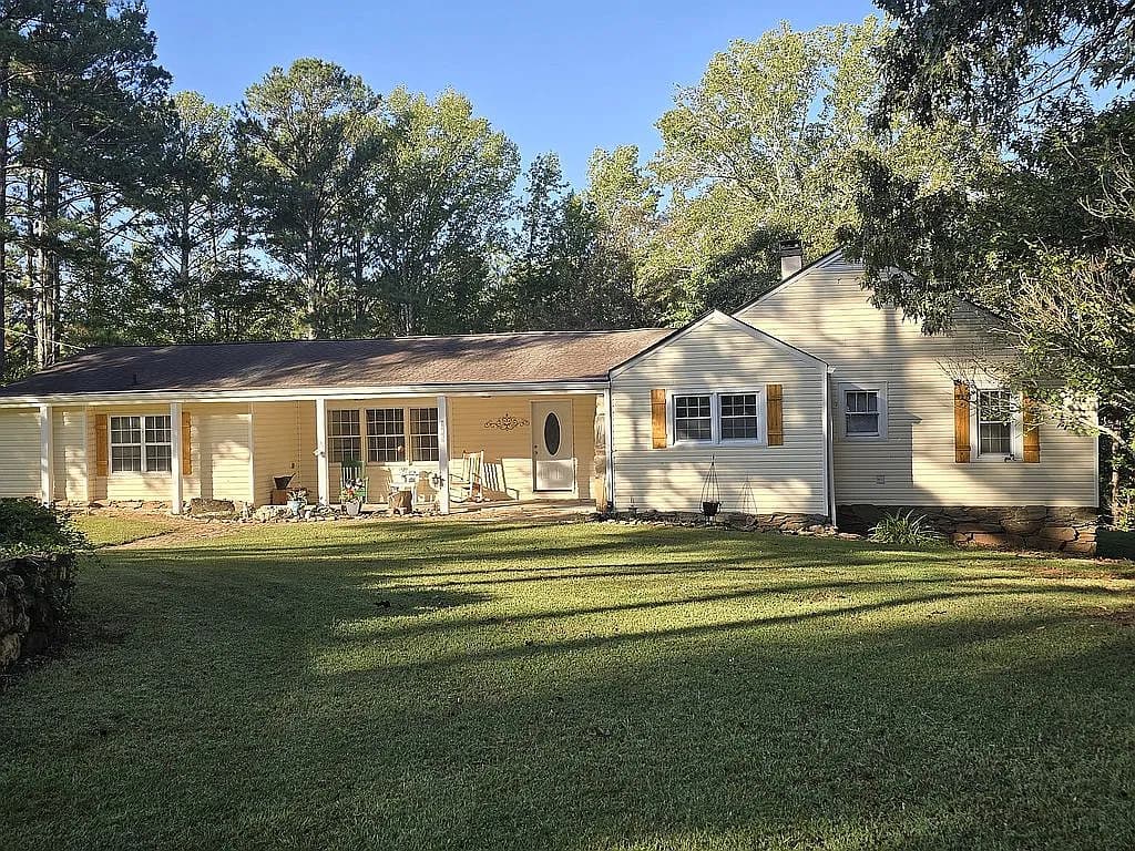 7680 Banks Mill Rd — exterior photo